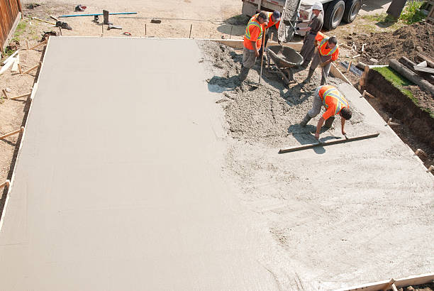 Best Affordable Concrete Contractor  in Bowling Green, MO